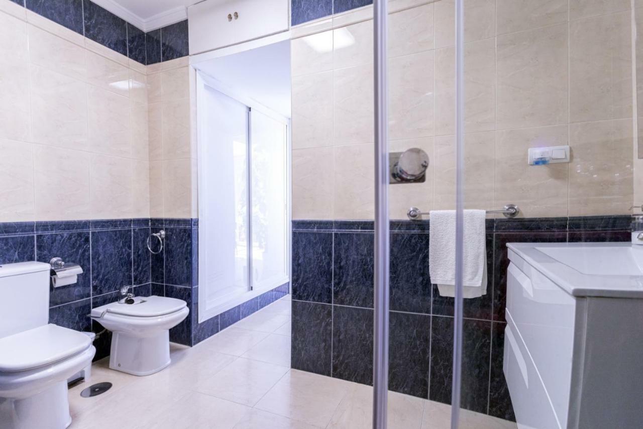 Malagueta Blue Apartment Malaga Exterior photo